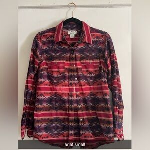Sz Small Ariat Button Down Shirt